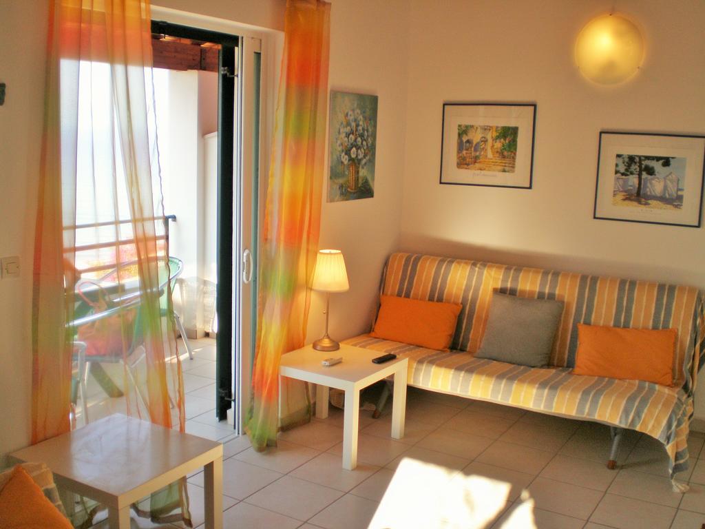 Menigos Resort - Διαμέρισμα Αριθμός 168 ペレカス エクステリア 写真